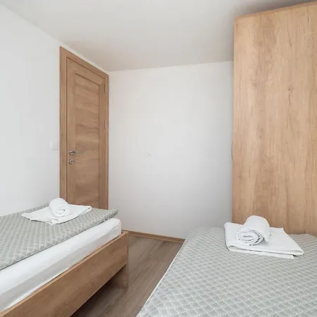 Mobile Banovi Dvori Iii *